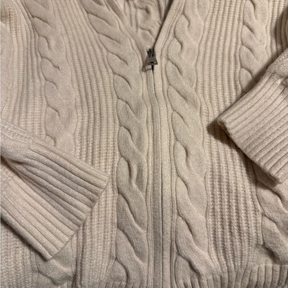 Sweater bundle - Picture 2 of 3